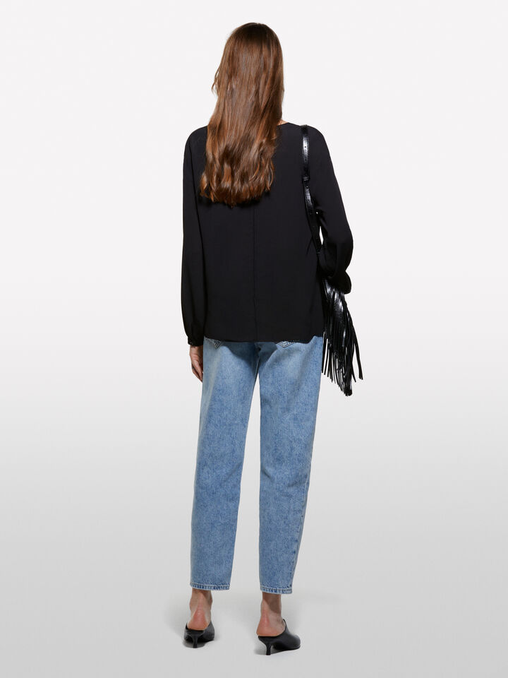 Black oversized blouse - women's blouses - Black | Sisley image number 2